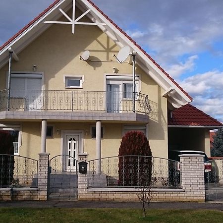 Natalie Appartment Bük Eksteriør bilde